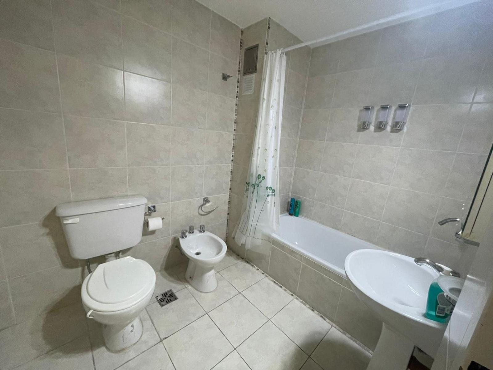 Dpto Pleno Centro Con Asador Y Cochera Apartment *